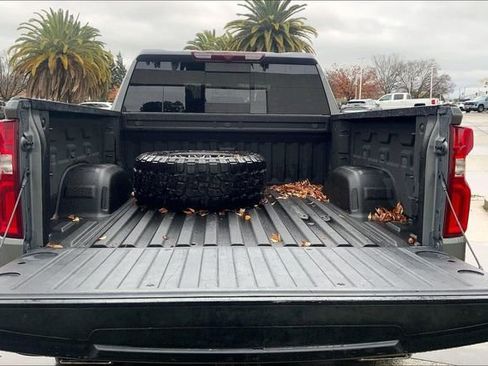 Used 2021 Chevrolet Silverado 1500 LT Trail Boss w/ Convenience Package II image 36