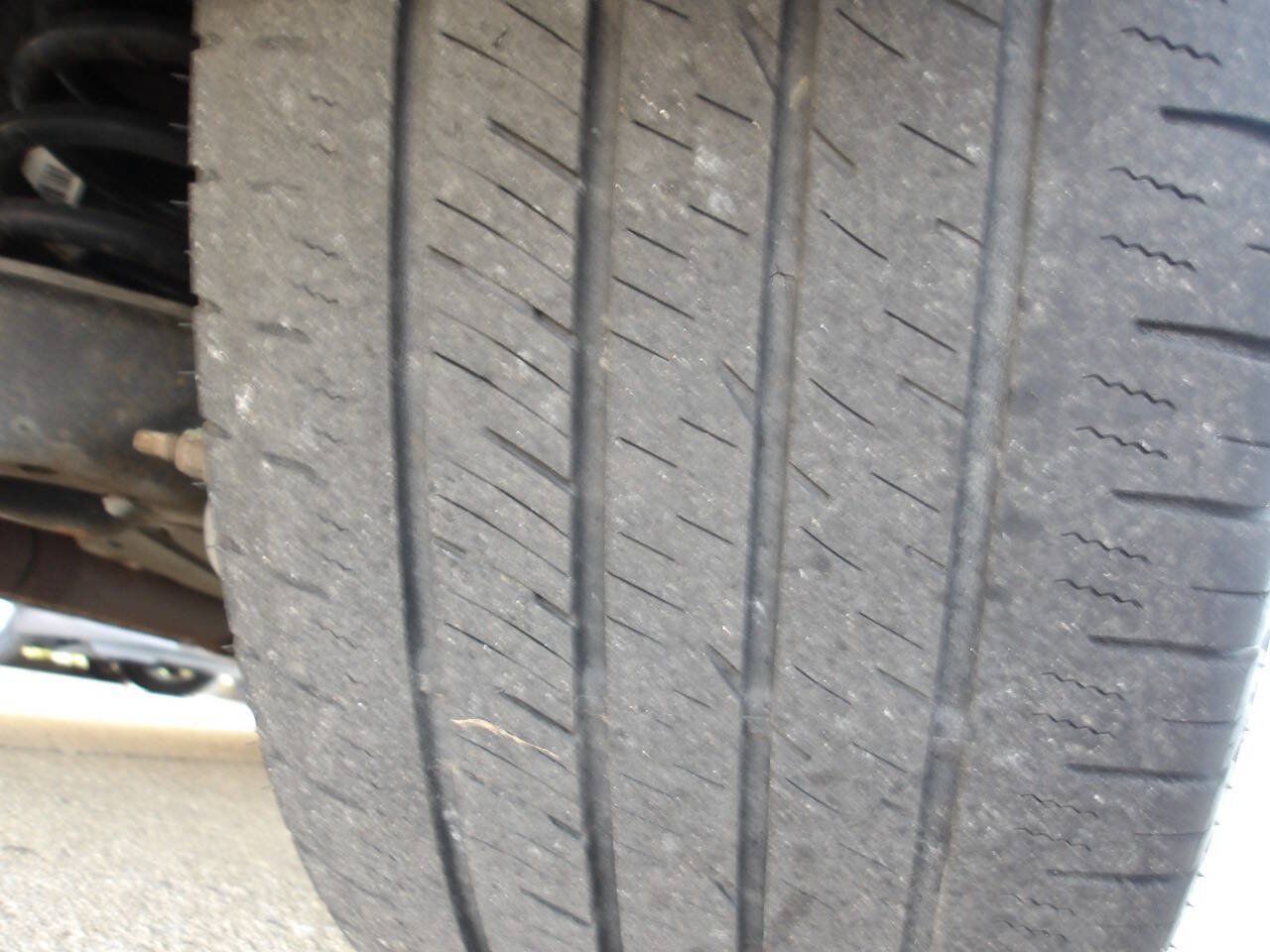 Used 2009 Lincoln MKS FWD image 25