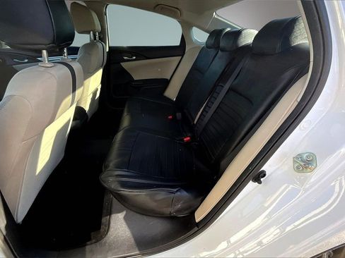 Used 2019 Honda Civic EX image 21