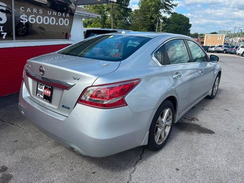 Used 2013 Nissan Altima 2.5 SV w/ 2.5SV Convenience Pkg FWD image 6