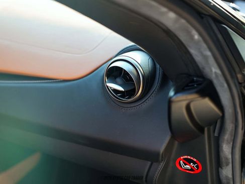 Used 2022 McLaren 720S Spider image 32