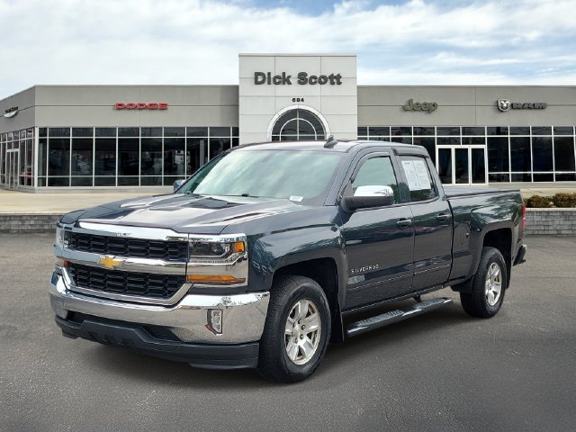 Used 2018 Chevrolet Silverado 1500 LT w/ All Star Edition RWD image 2