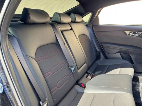 Used 2022 Kia Forte GT w/ GT Technology Package FWD image 34