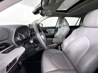 Certified 2023 Toyota Highlander XLE video 3
