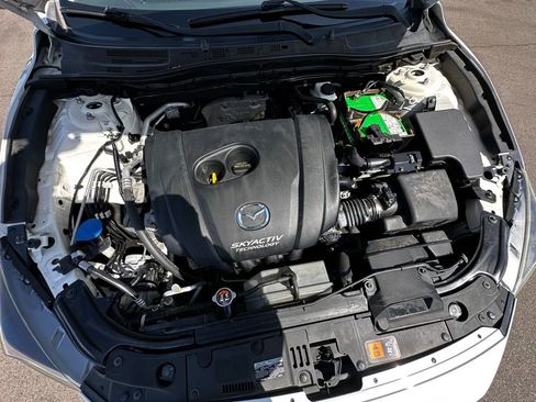 Used 2018 MAZDA MAZDA3 Sport FWD image 20