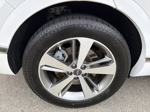 Used 2023 Genesis GV80 3.5T w/ Advanced Package AWD/4WD image 17