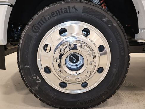 New 2026 Ford F450 King Ranch w/ Chrome Package image 40