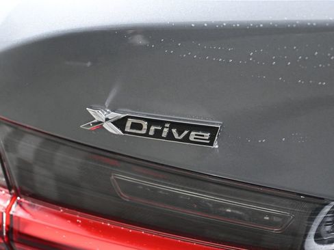 New 2026 BMW 330i xDrive Sedan w/ M Sport Package image 40