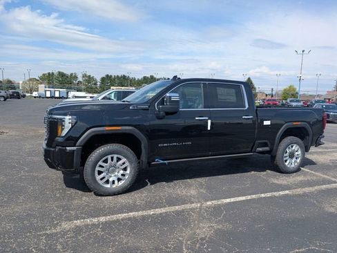 Used 2026 GMC Sierra 3500 Denali Ultimate image 4