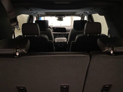 New 2026 Chevrolet Suburban Premier AWD/4WD image 29