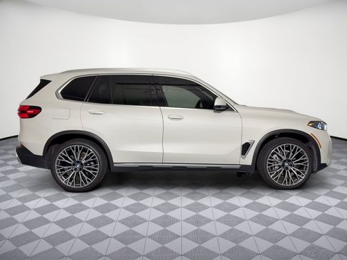 Used 2026 BMW X5 xDrive40i AWD/4WD image 8
