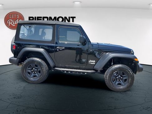 Used 2018 Jeep Wrangler Sport AWD/4WD image 4
