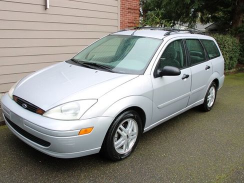 Used 2000 Ford Focus SE image 1