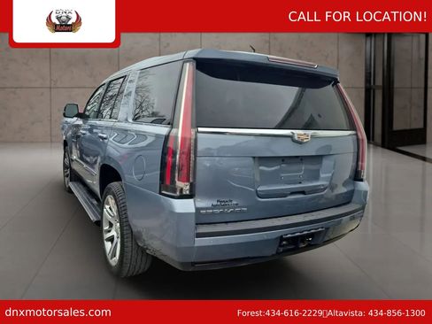 Used 2016 Cadillac Escalade Premium image 2
