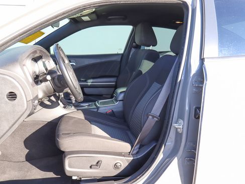 Used 2023 Dodge Charger SXT image 7