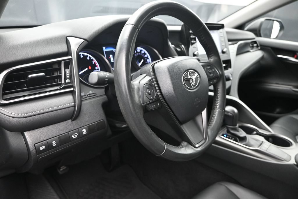 Used 2023 Toyota Camry SE FWD image 12