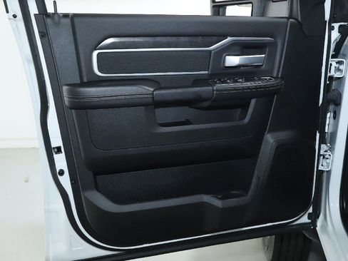 Used 2024 RAM 4500 SLT w/ Quick Order Package 2YG SLT image 15