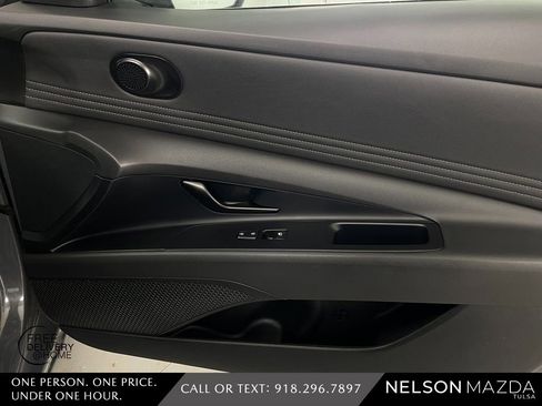 Used 2025 Hyundai Elantra Sport image 39