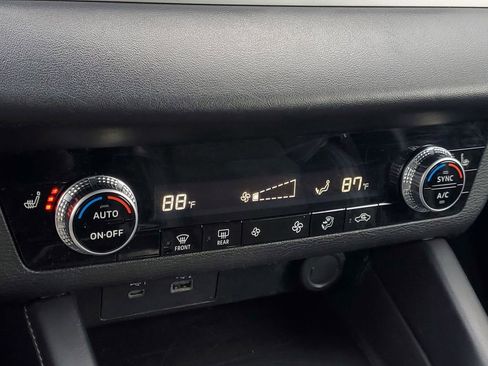 Used 2023 Mitsubishi Outlander SE image 21