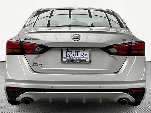Used 2023 Nissan Altima 2.5 SL image 4