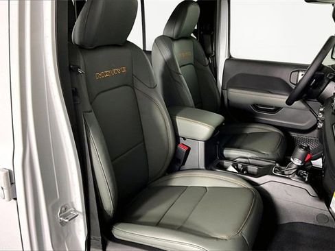 New 2026 Jeep Gladiator Mojave image 12