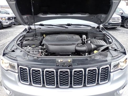 Used 2021 Jeep Grand Cherokee Limited image 13