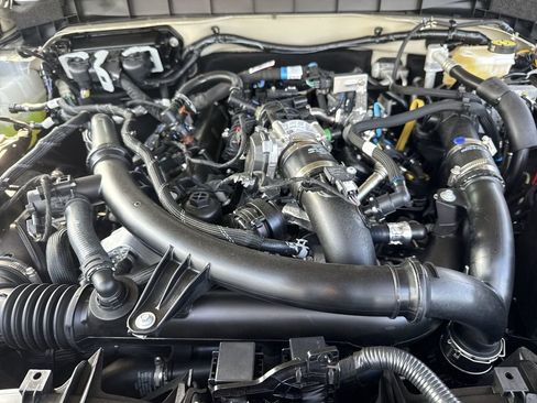 New 2025 Ford Bronco Outer Banks image 16