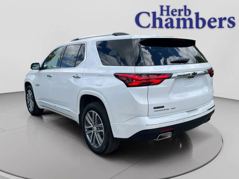 Used 2023 Chevrolet Traverse High Country AWD/4WD image 3