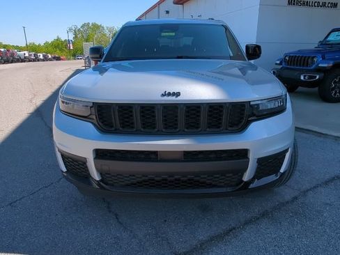 Certified 2021 Jeep Grand Cherokee L Laredo AWD/4WD image 4