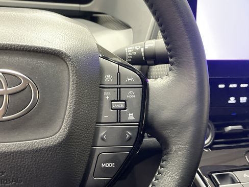 Used 2025 Toyota bZ4X XLE image 20