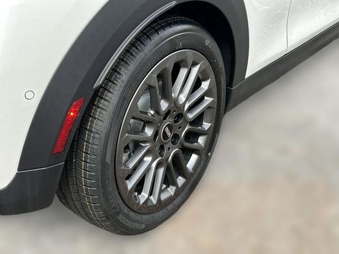 Certified 2025 MINI Cooper 2-Door Hardtop image 10