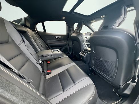Used 2020 Volvo S60 T5 R-Design FWD image 23