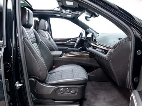 Used 2024 Cadillac Escalade Sport Platinum AWD/4WD image 27