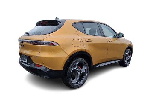 New 2026 Alfa Romeo Tonale Veloce w/ Quick Order Package 23H Volce image 4