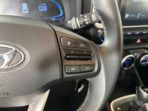 Certified 2023 Hyundai Venue SEL image 16