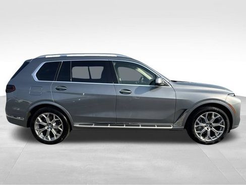 Used 2025 BMW X7 xDrive40i w/ Premium Package AWD/4WD image 6