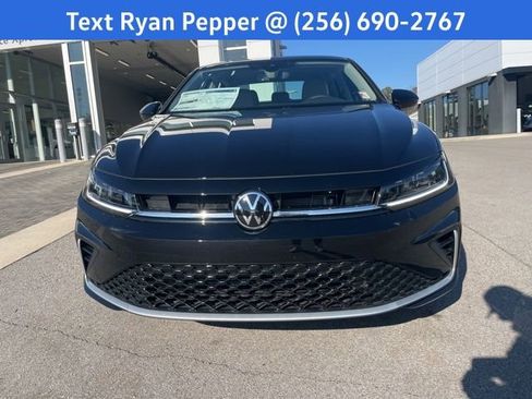 New 2026 Volkswagen Jetta SE image 2