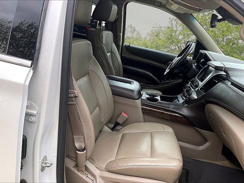 Used 2016 Chevrolet Suburban LT AWD/4WD image 29