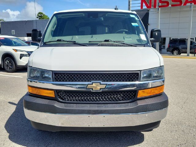 Used 2024 Chevrolet Express 3500 LT w/ LT Preferred Equipment Group RWD image 6