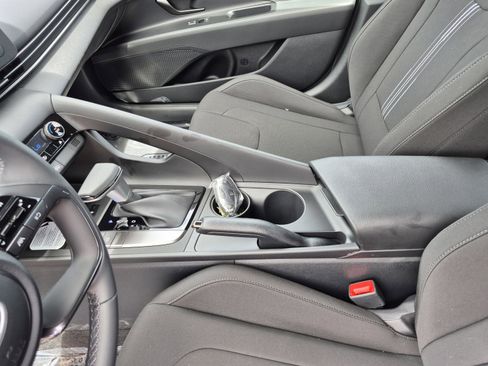 New 2026 Hyundai Elantra Sport FWD image 20