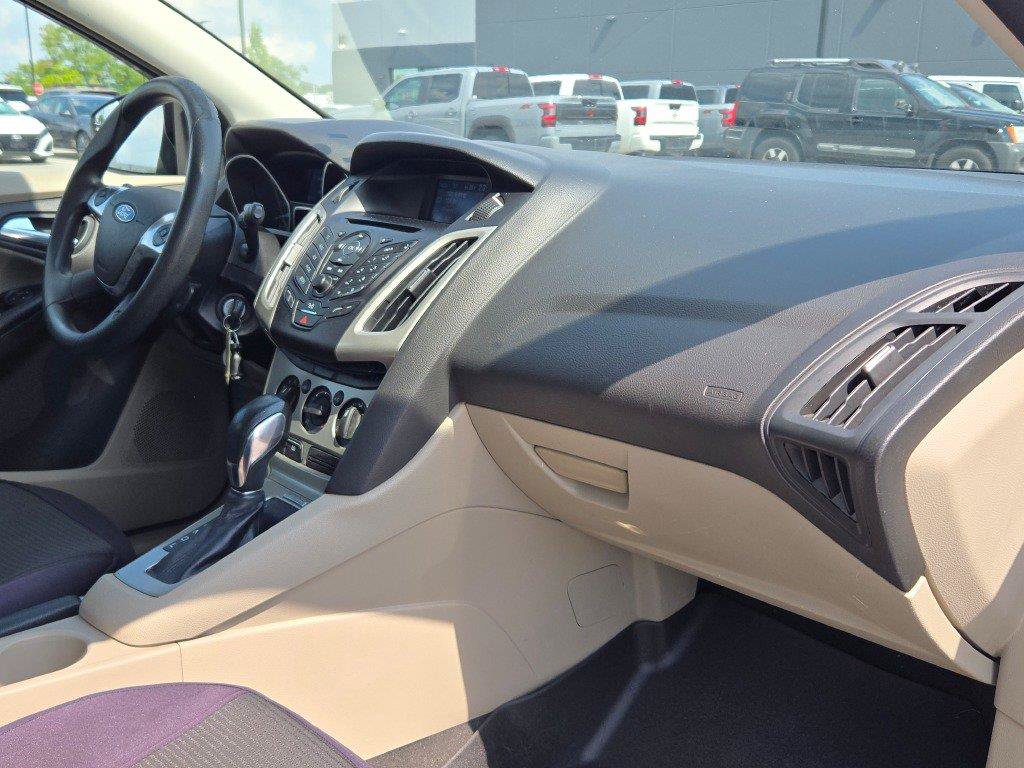 Used 2012 Ford Focus SE FWD image 5