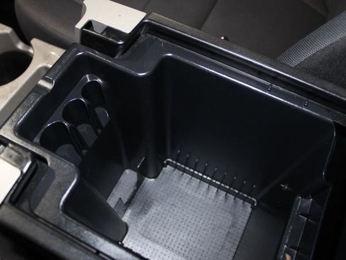 Used 2011 Ford Escape XLT image 18