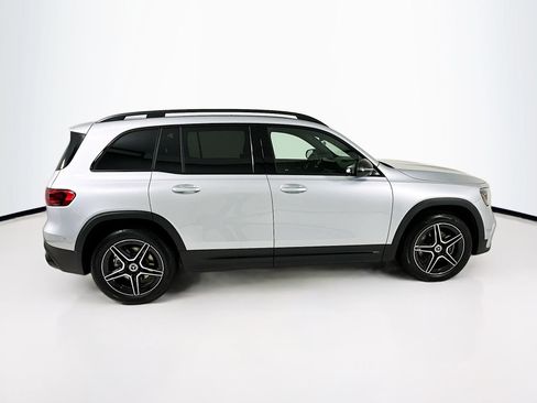 New 2026 Mercedes-Benz GLB 250 image 9