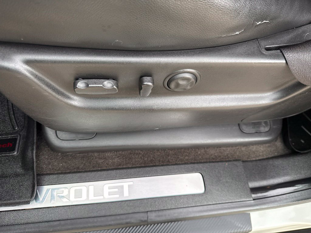 Used 2012 Chevrolet Avalanche LTZ AWD/4WD image 26