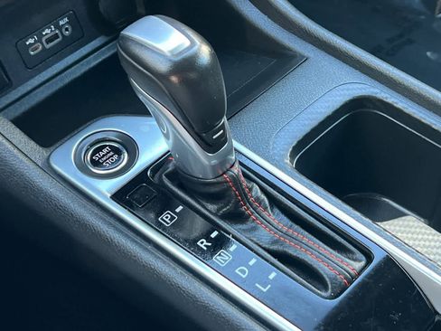 Certified 2024 Nissan Sentra SR FWD image 25