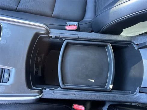 Used 2018 Honda Accord Touring image 27