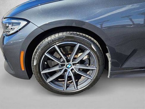 Used 2019 BMW 330i Sedan w/ Driving Assistance Package image 23