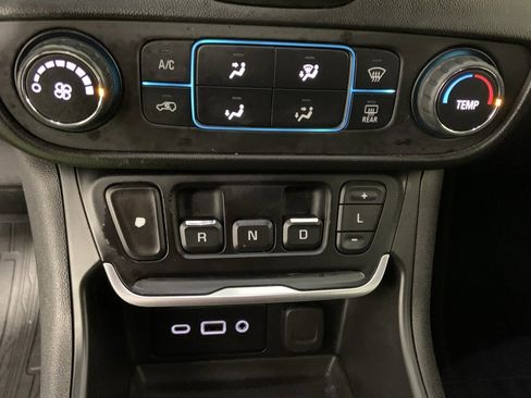 Used 2019 GMC Terrain SLE image 13