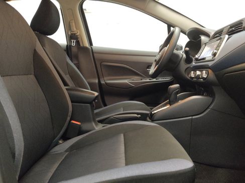 Used 2025 Nissan Versa SV FWD image 21