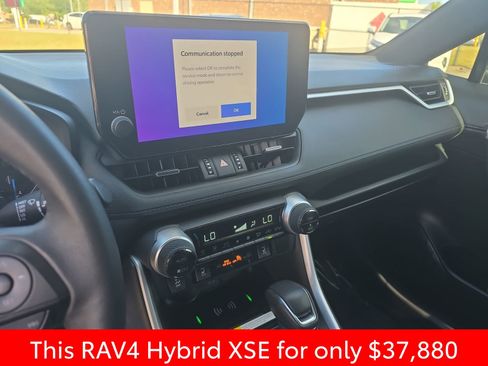 Used 2024 Toyota RAV4 XSE AWD/4WD image 26